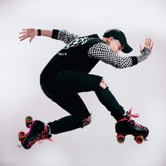 Meet your Posher, Maddox - Picture 1 of 1